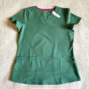 Scrub Star Elm Green & Vibrant Pink Trim Scrub Top - Size Small (NWT)‎